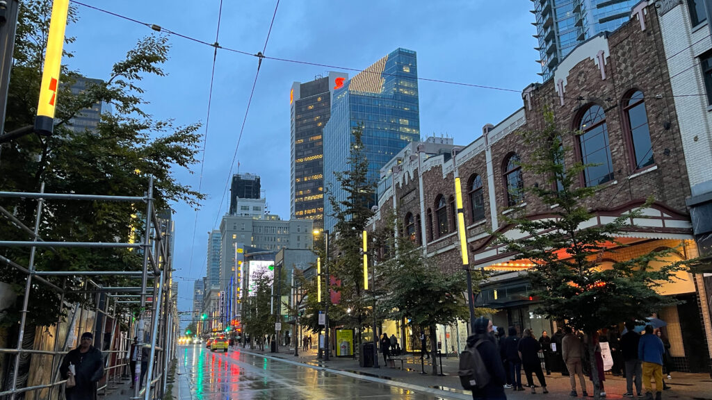 Walking northeast on Granville Street (Vancouver, BC, Canada)