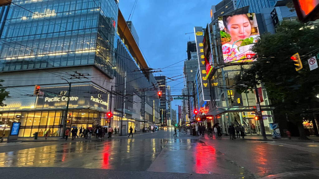 Walking northeast on Granville Street (Vancouver, BC, Canada)