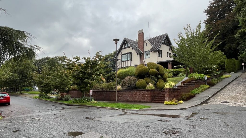 The attractive Queen Anne neighborhood near Kerry Park (Seattle, WA)