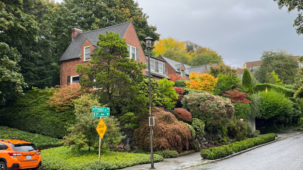 One of many properties that are well cared for in the attractive Queen Anne neighborhood near Kerry Park (Seattle, WA)